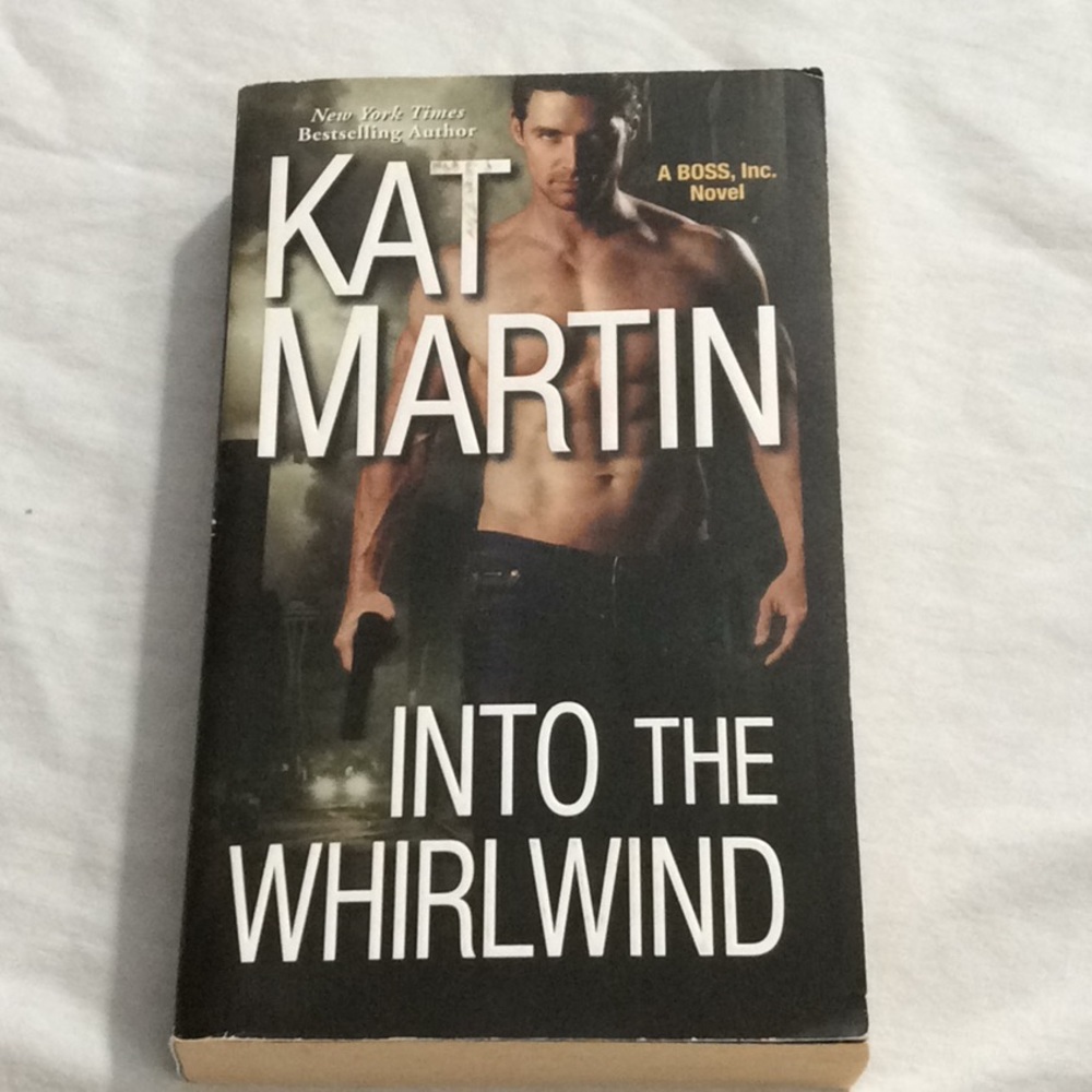 7/$10📚Into the Whirlwind by Kat Martin